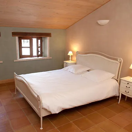 Du Domaine D'orion Feriehus
