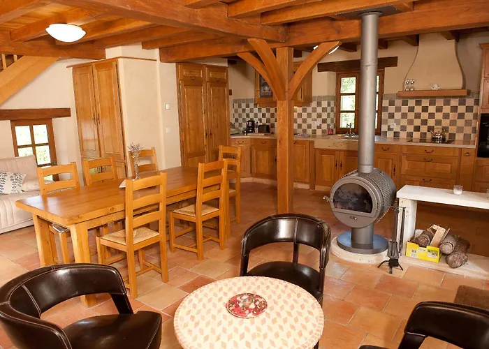 Du Domaine D'orion Nyaraló *