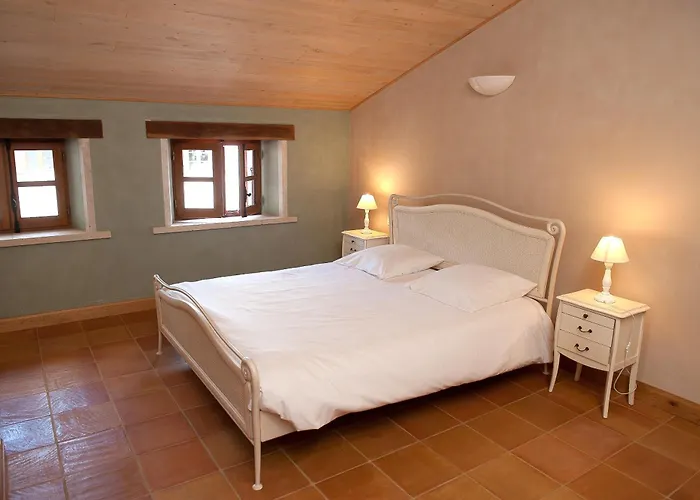 Du Domaine D'orion Nyaraló